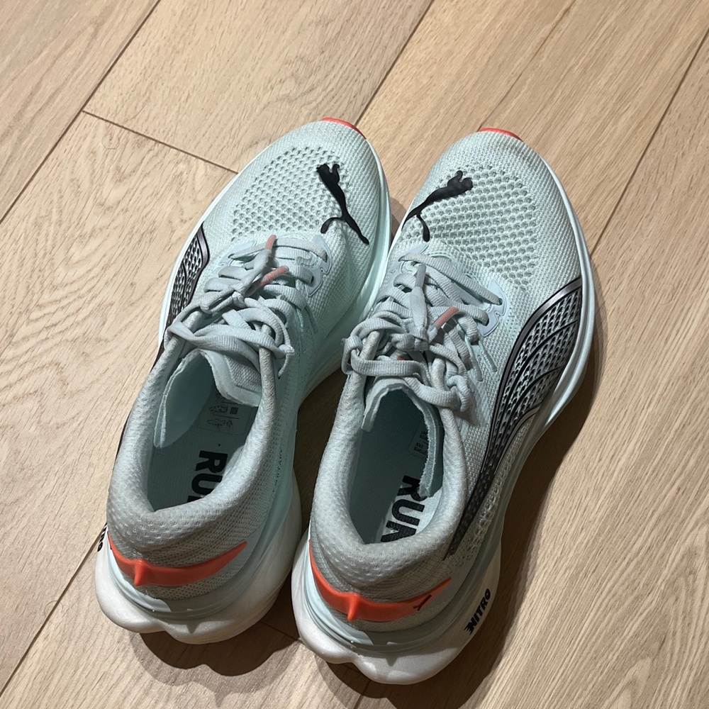 Women's size 7 Puma Deviate Nitro 3